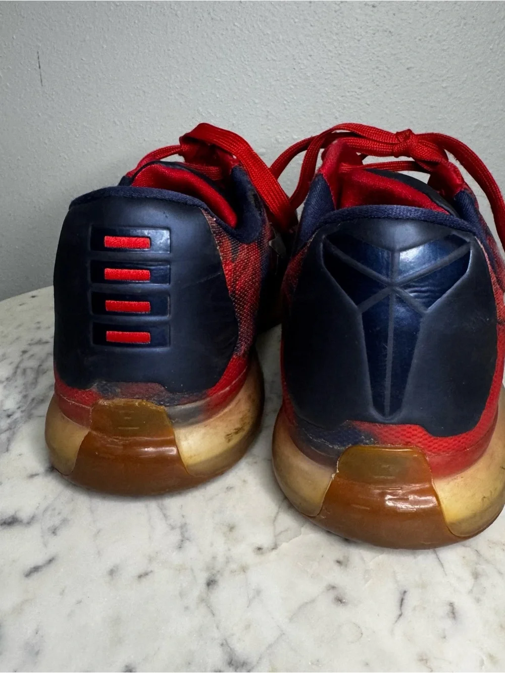 Nike Kobe 10 USA Shoes Patriotic American  Size 9.5 MAKE ME AN OFFER!